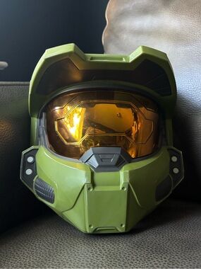 Disguise Halo Halloween Costume Helmet Mask with gold visor for Kids